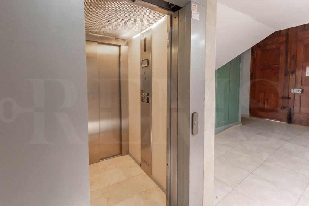 Penthouse With Private Rooftop - Center By Rems * Málaga