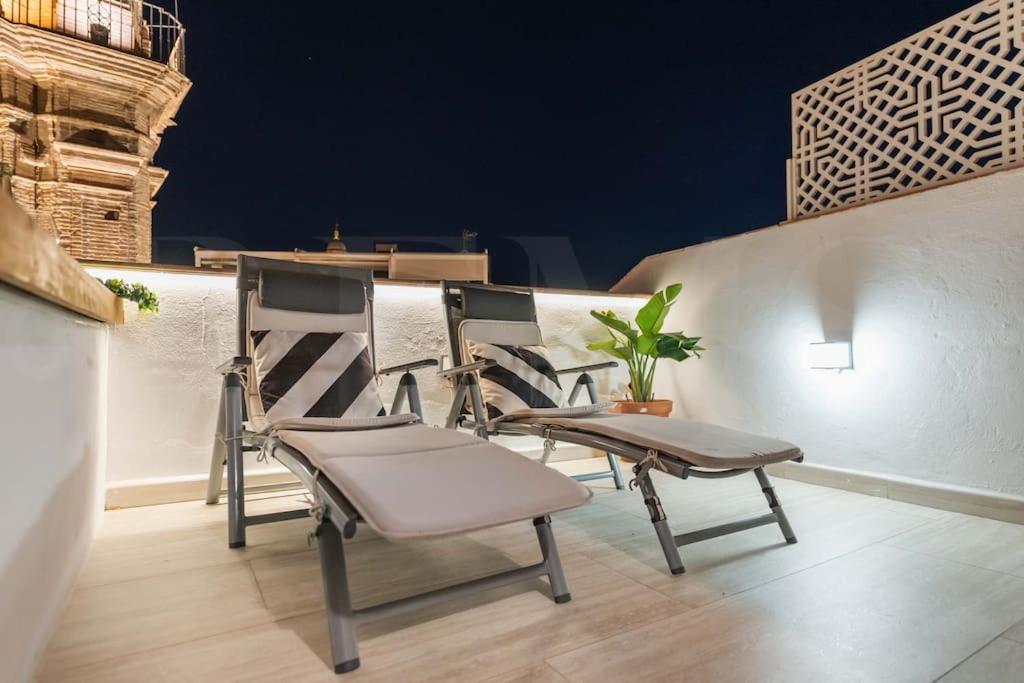 Apartment Penthouse With Private Rooftop - Center By Rems *