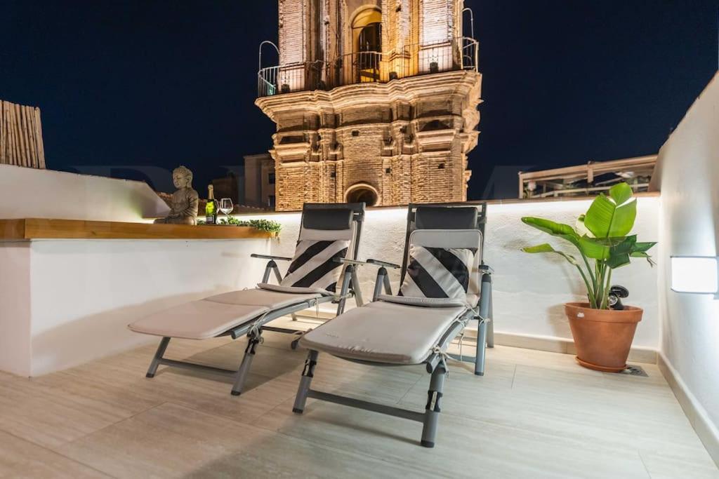 Penthouse With Private Rooftop - Center By Rems