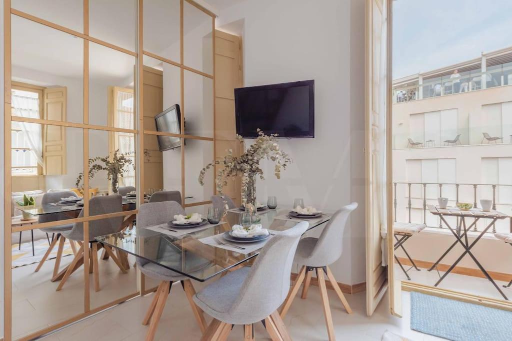 Apartment Penthouse With Private Rooftop - Center By Rems *